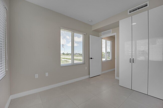 Building Photo - 26221 SW 138th Ct