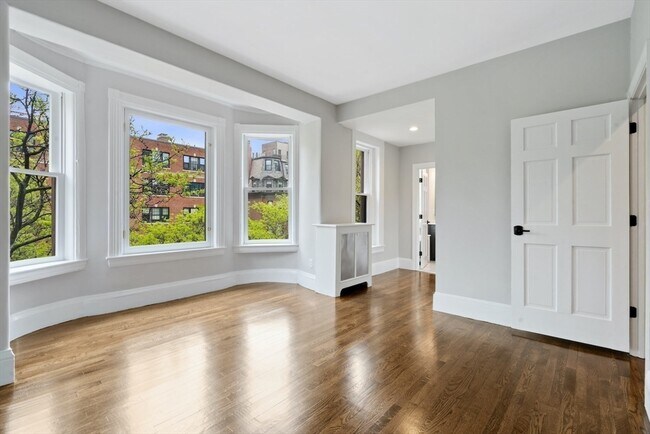 Building Photo - 330 Dartmouth St