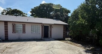 Building Photo - 12033 Alafaya Woods Ct