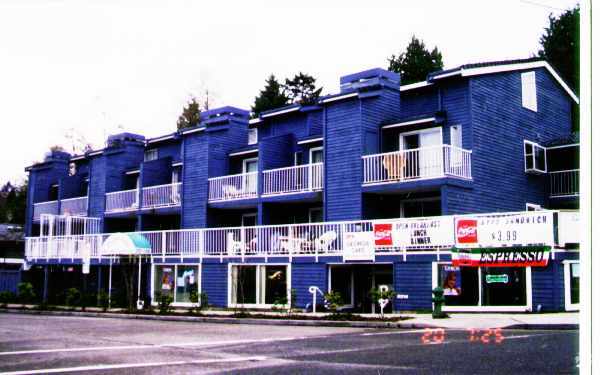 Building Photo - Endolyne Garden Apts
