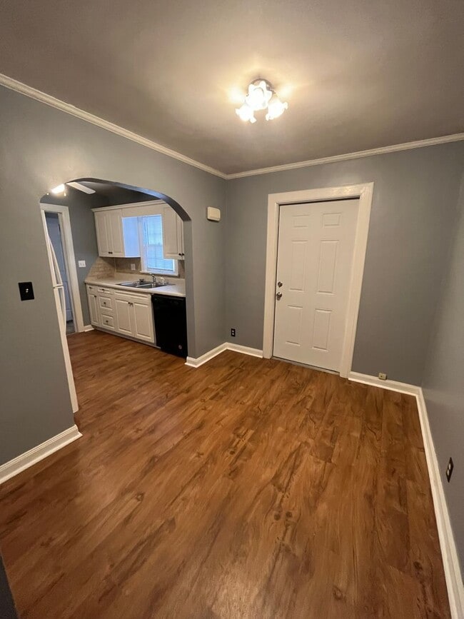 Building Photo - Updated 3 Bedroom Home across from MSU