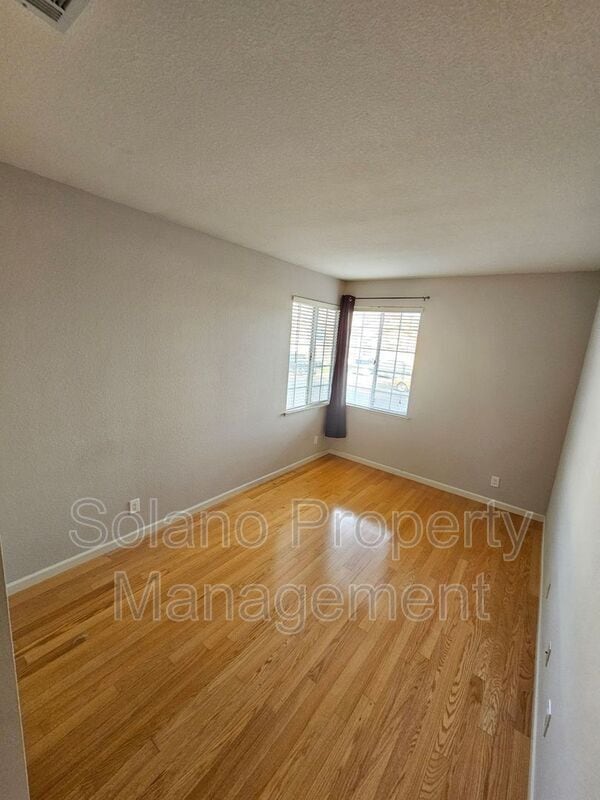 Building Photo - 246 Potrero St