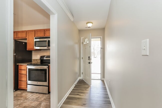 Building Photo - 2459 Joshua Ln