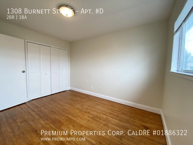 Building Photo - 1308 Burnett St