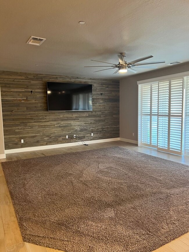 Building Photo - Charming 3 bedroom 2 bathroom with an office, located in Quail Run