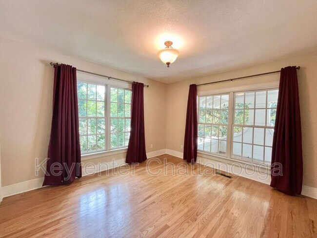 Building Photo - 1610 Hixson Pike