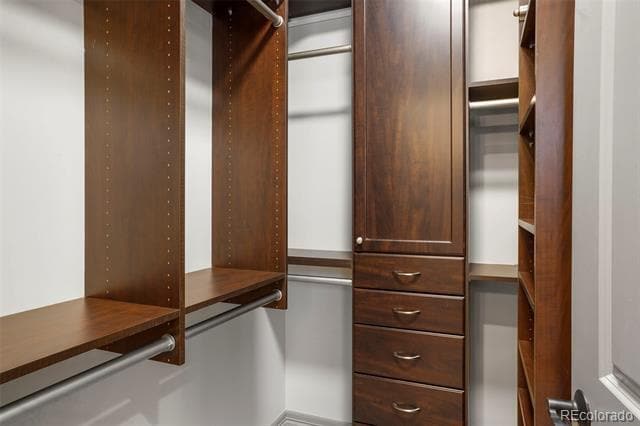 Building Photo - 15252 W Warren Dr