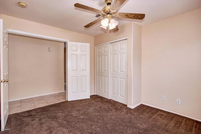 Building Photo - 886 W Bruce Ave