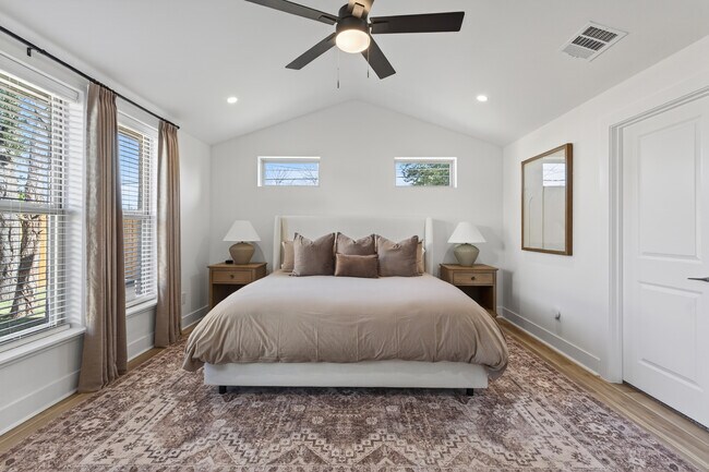 Building Photo - 3768 Wenatche Dr