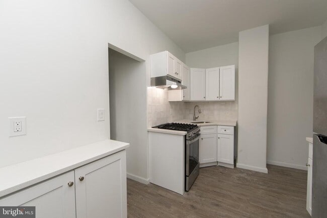 Building Photo - 34 Yale Rd