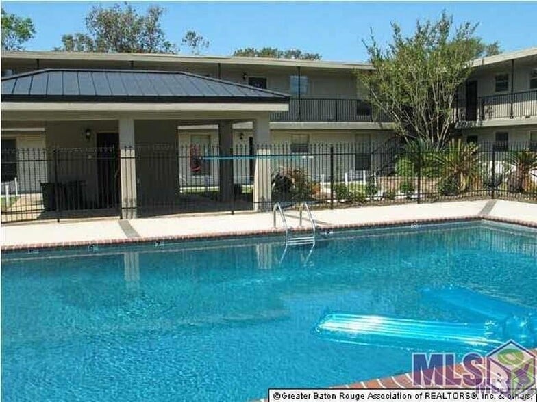 Building Photo - 1290 Park Boulevard # 131
