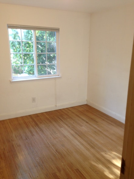 Building Photo - 1405 Cypress Ln