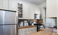 Building Photo - 2 bedroom in Queens NY 11105