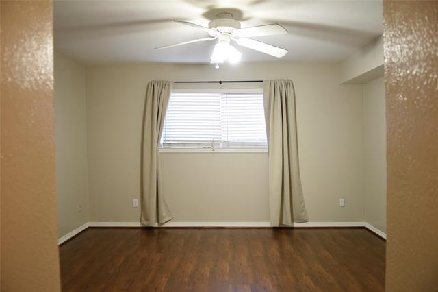 Building Photo - 10232 Regal Oaks Dr