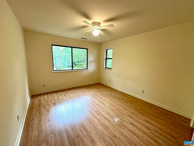 Building Photo - 143 Lake Saponi Dr