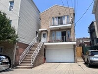 Building Photo - 406 5th St