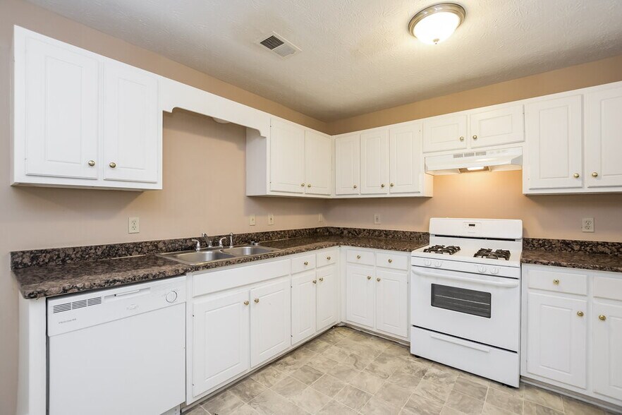 Building Photo - 350 Anna Ave