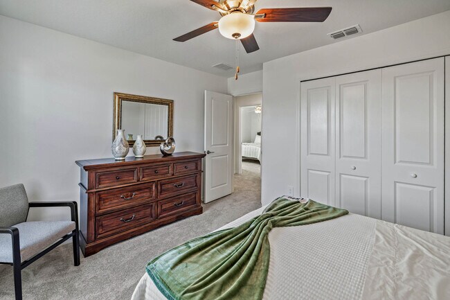 Building Photo - 125 Rose Bud Ln