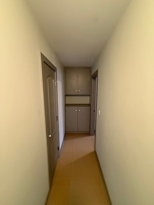 Building Photo - 3 Bedroom 2 Bathroom Granada Hills Home (Main House) Great Location!