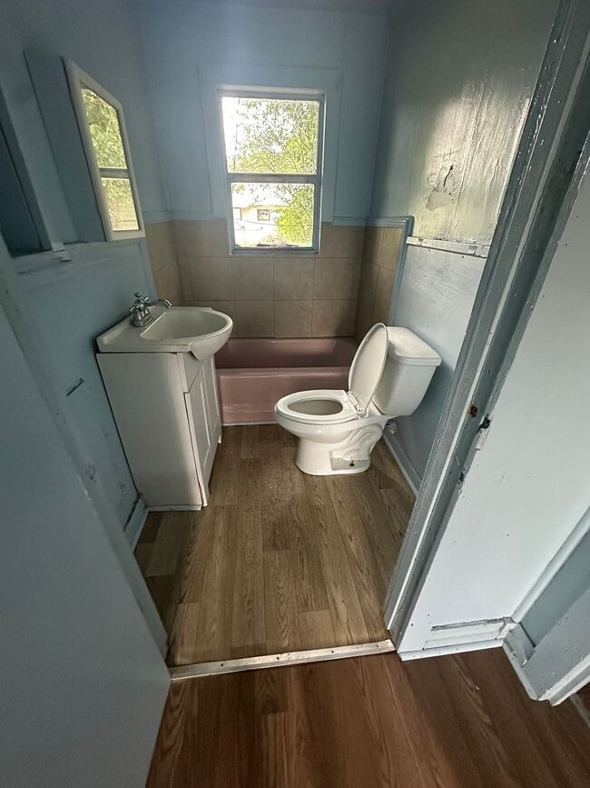 Building Photo - FOR RENT in LAFAYETTE!