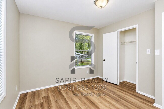 Building Photo - 5213 Heather Ln
