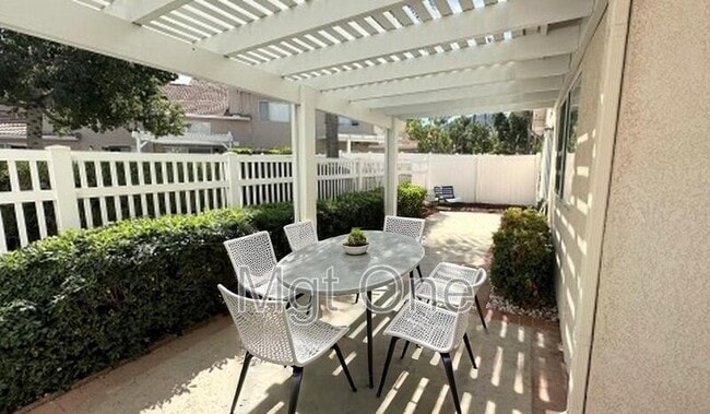 Building Photo - 1515 Elegante Ct