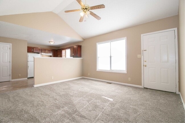 Building Photo - 1945 Timberline Cir