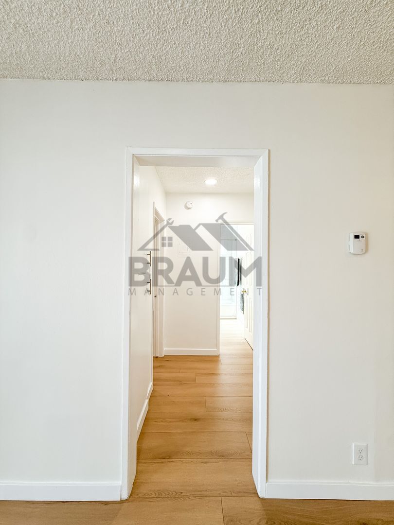 Building Photo - 5433 Sepulveda Blvd