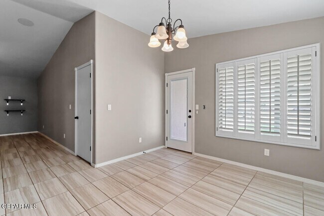 Building Photo - 1908 Thomas Lackland St