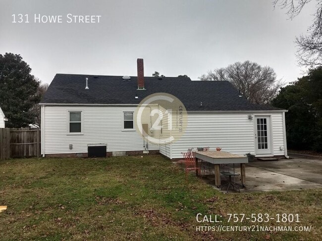 Building Photo - 131 Howe St