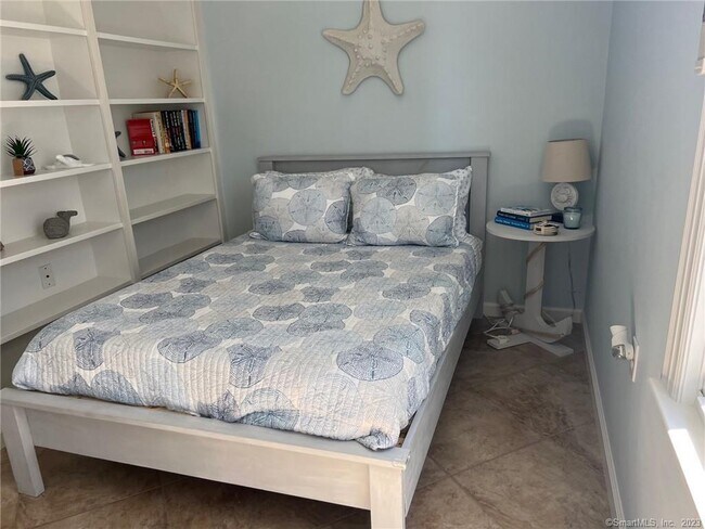 Building Photo - 145 Plum Bank Rd