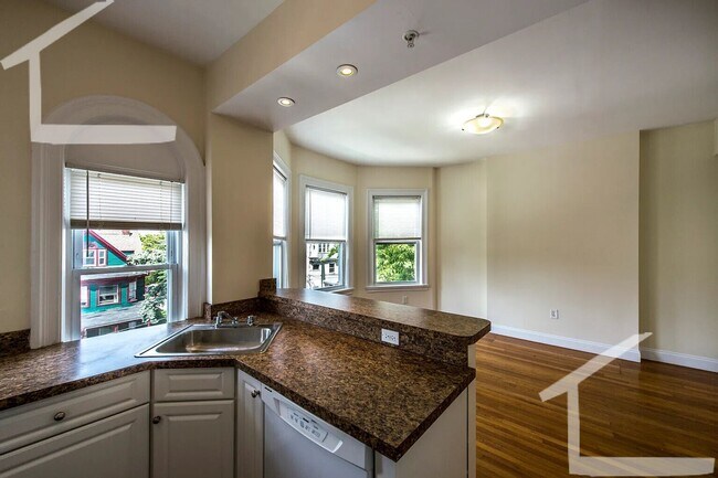 Building Photo - Bright, Renovated Packard's Corner 2Bed/2 ...