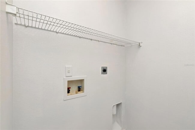 Building Photo - 34902 Teeview Ln