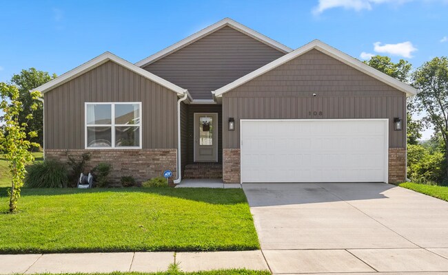 Primary Photo - Beautiful 5 bedroom home - Nixa MO