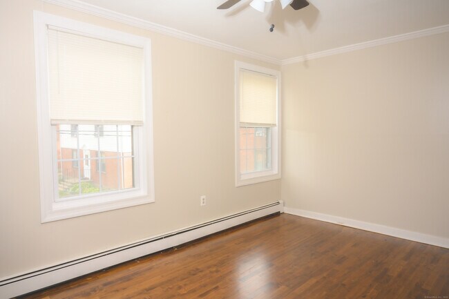 Building Photo - 230 Texas Ave