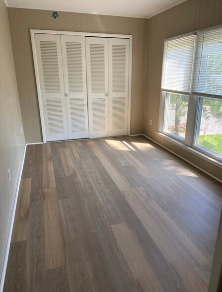 Building Photo - 522 Fleming St