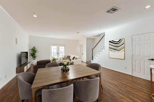 Building Photo - 17 Waugh Dr