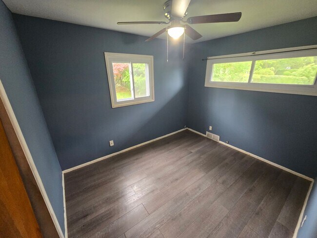 Building Photo - 3BD/ 1.5 BA Home for Rent Cleveland