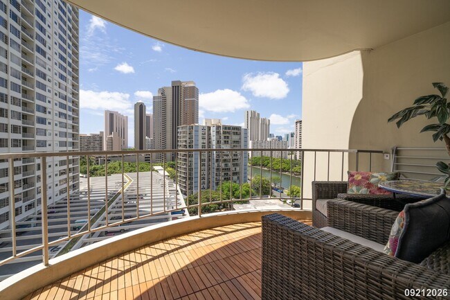 Building Photo - 1717 Ala Wai Blvd