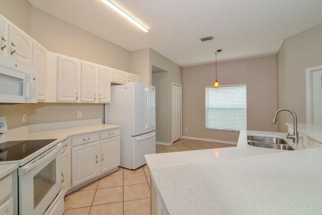 Building Photo - 882 Grand Sayan Loop