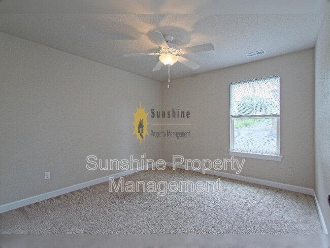 Building Photo - 2723 Rodgers St