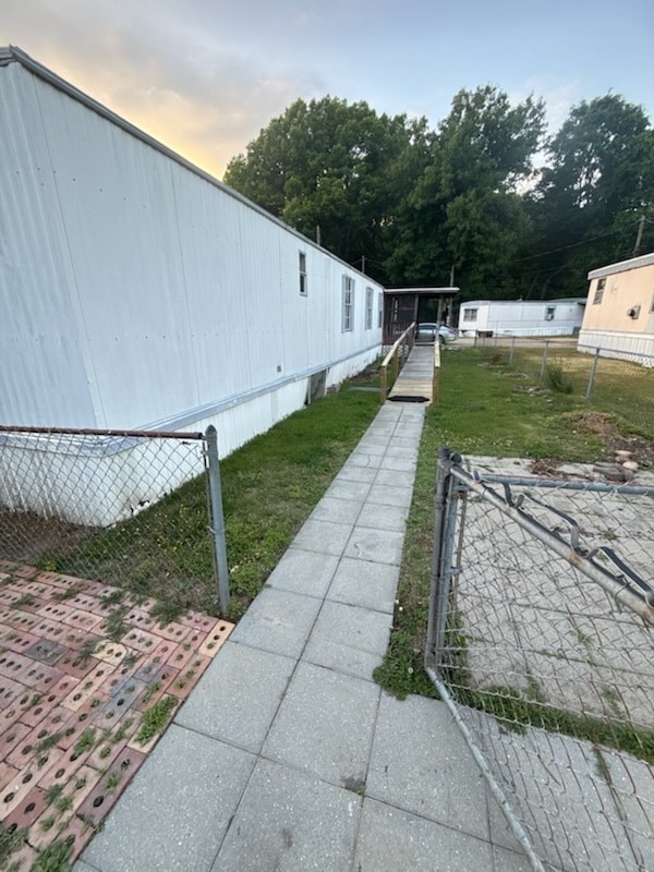Building Photo - Mobile home - owner will finance