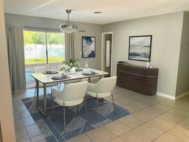 Building Photo - 6210 NE 21st Rd