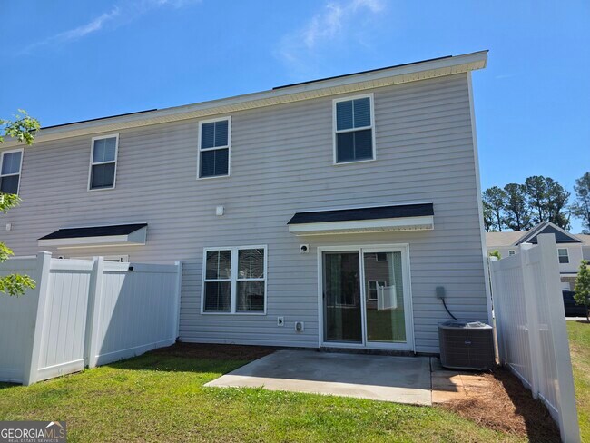 Building Photo - 541 Gov Treutlen Cir