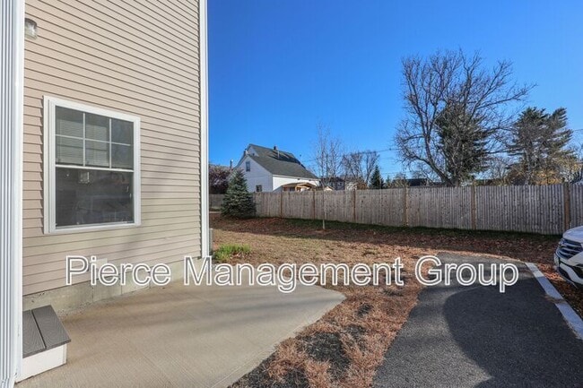 Building Photo - 6-21 Clarendon Way