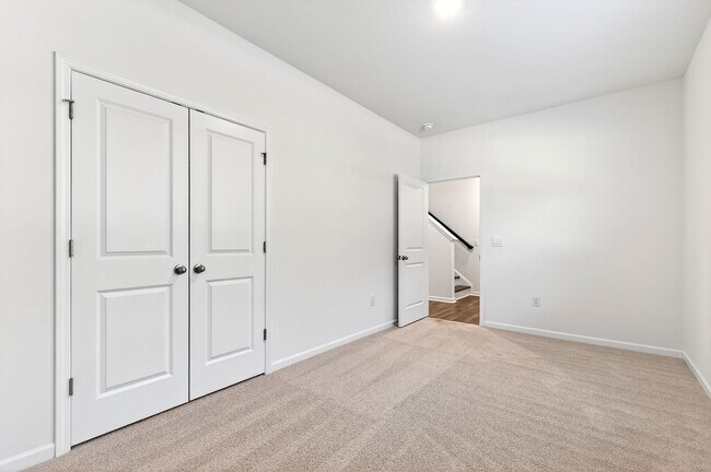 Building Photo - Horton Park Gem: Spacious 4-Bed, 3.5-Bath Townhome