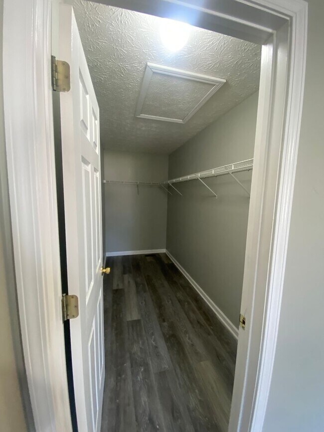 Building Photo - South Lafayette Modern and Spacious 4 Bed/...