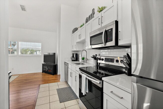 Building Photo - 27 Old Mission Ave