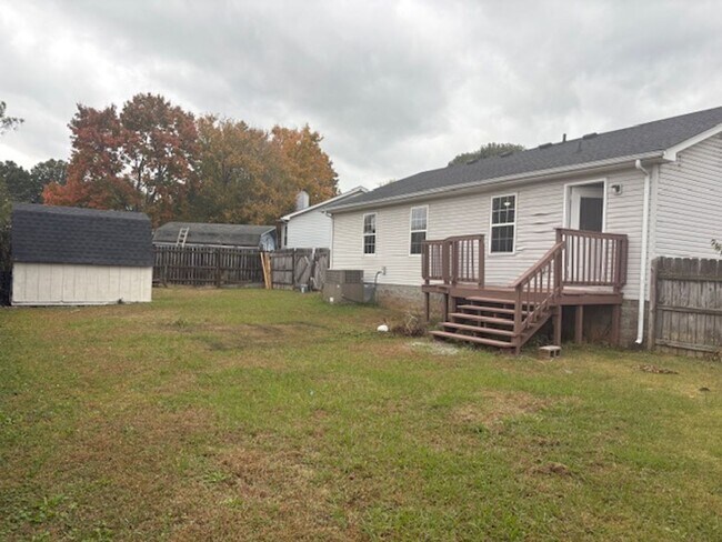 Building Photo - LaVergne-3BR/2BA-1250 SF