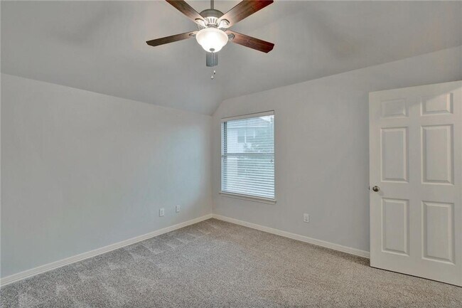 Building Photo - 2814 Cool River Loop